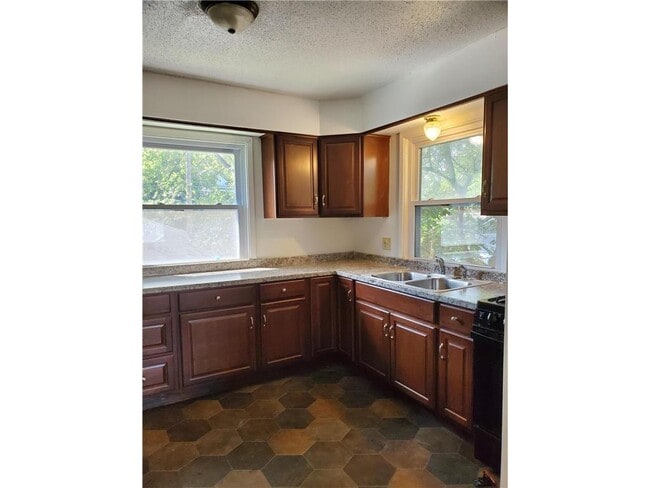 Photo - 621 N Morgan Ave