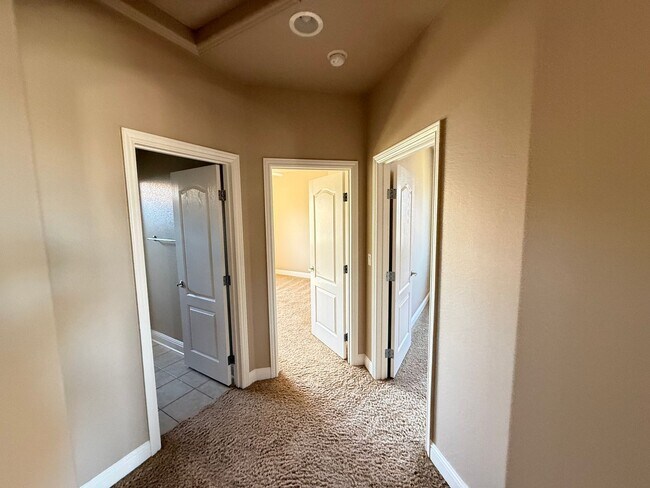 Photo - 2212 Maloney Dr