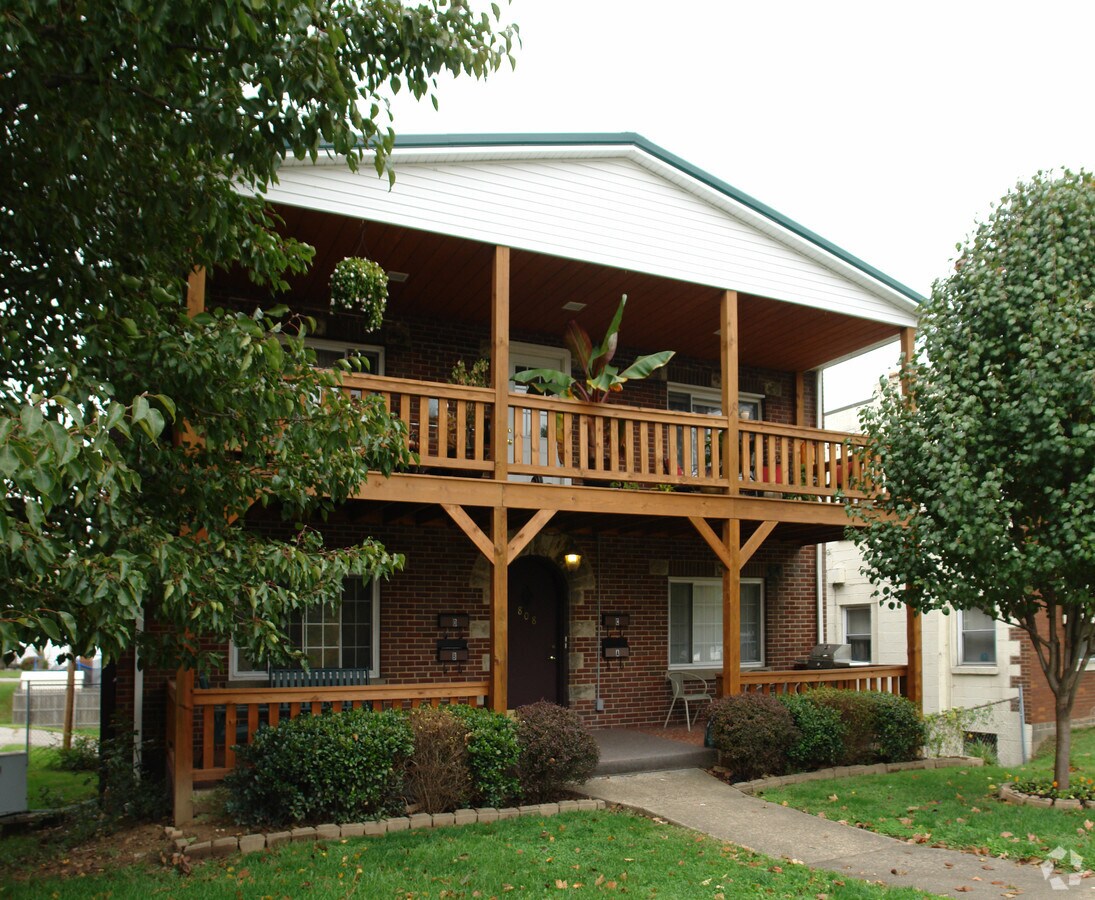 Photo - 808 Kanawha Blvd W