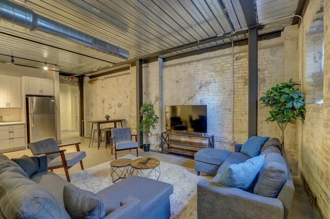 Photo - 1009 W Juneau Ave Apartamento Unidad ID1263023P