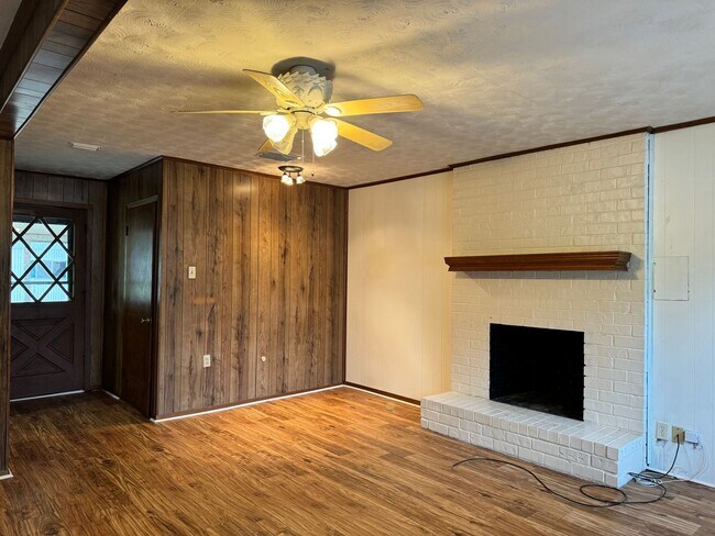 Photo - 2321 McKenzie Dr