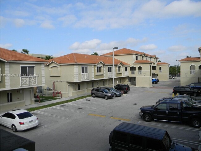 Building Photo - 7989 NW 8th St Unit 107D