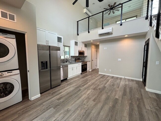 Photo - 1 Bedroom - 1.5 Bath Condo on the Riverwalk