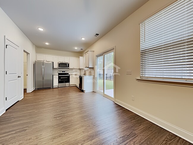 Photo - 157 Blackstone Dr