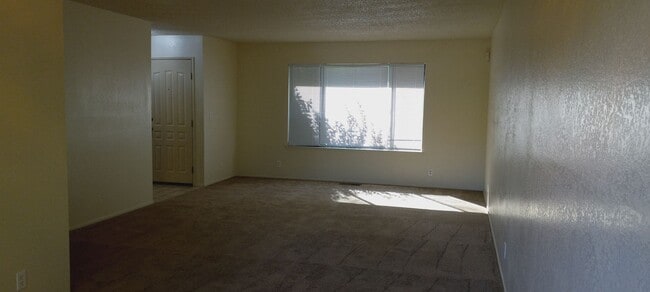 Photo - Got Room? - Paradise Valley Home Is Expansive!