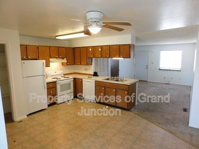 Photo - 1102 E Carolina Ave Unit 1