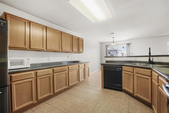 Photo - 2010 Ashberry Trail