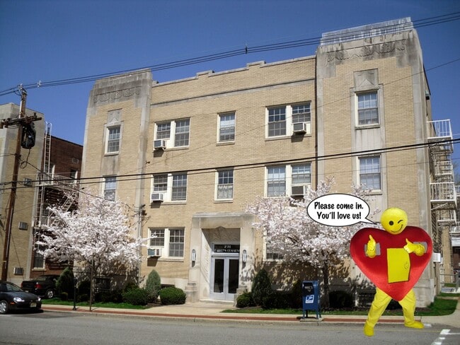 Building Photo - Art Deco Charm in the Heart of Downtown Rental