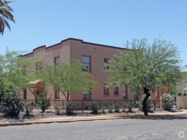 Photo - Mariposa Apartments
