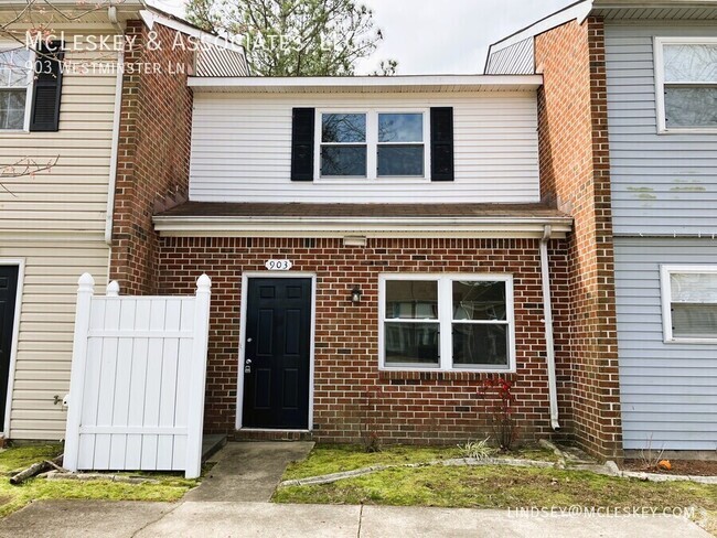 Building Photo - Washington Square Townhouses