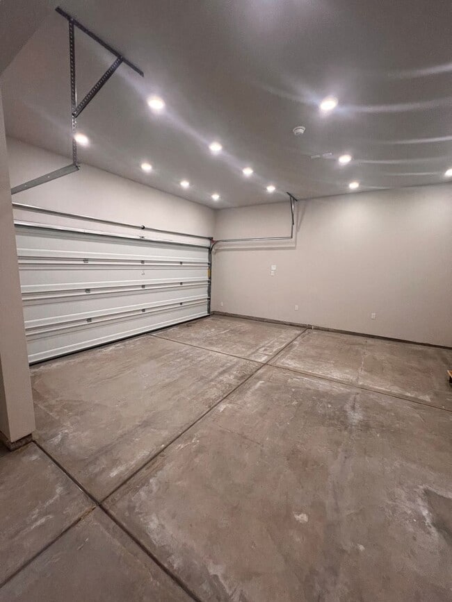 Photo - NEW LISTING!! Beautiful New 4 bed/2.5 bath + Loft in an ideal location