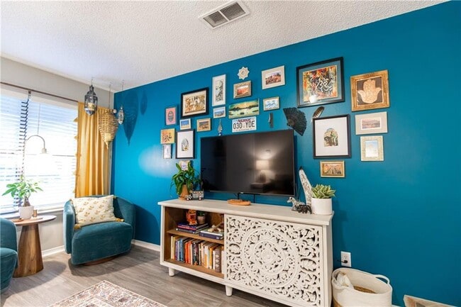 Photo - 1960 Wilkins Pl