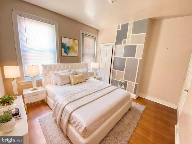 Photo - 2848 N Lee St