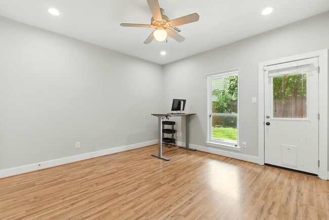 Photo - 1317 Bomar St
