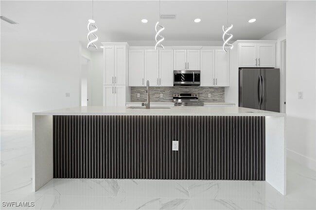 Photo - 918 Hollister Ave