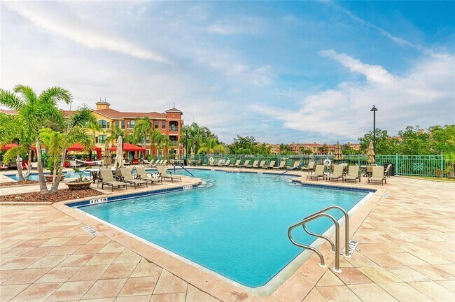 Photo - 2724 Via Murano Unit 638