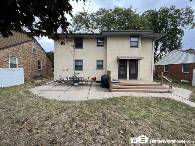 Photo - 24 16th Ave N