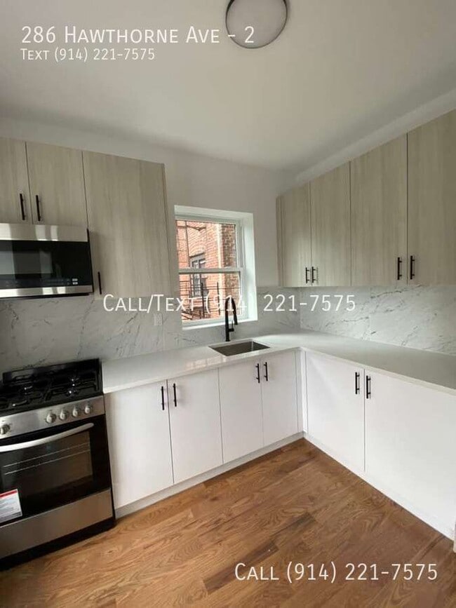 Building Photo - 286 Hawthorne Ave Unit 2