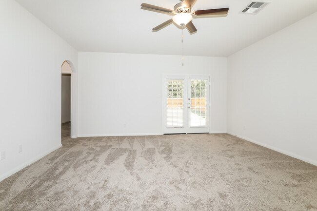 Photo - 26877 Steinbeck Dr