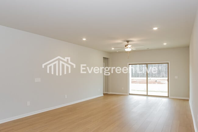 Photo - 148 Fenwick Pl