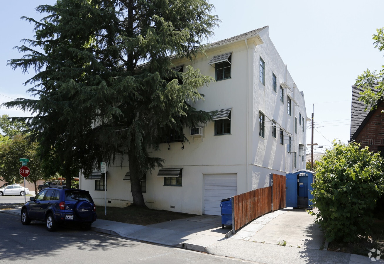 Photo - 3540 J St