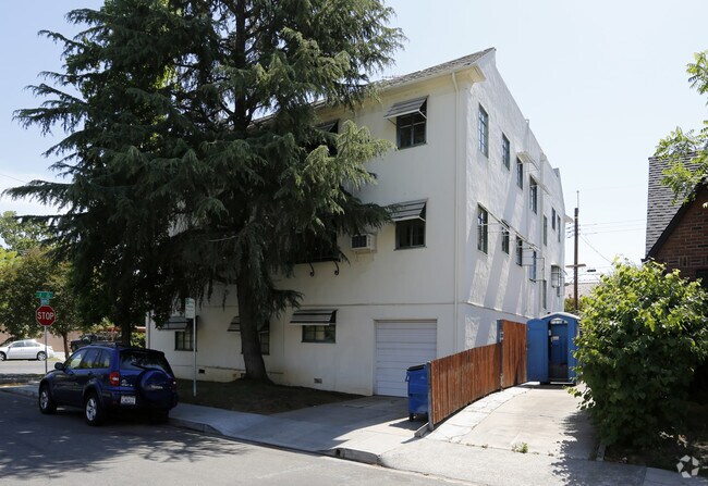 3540 J St