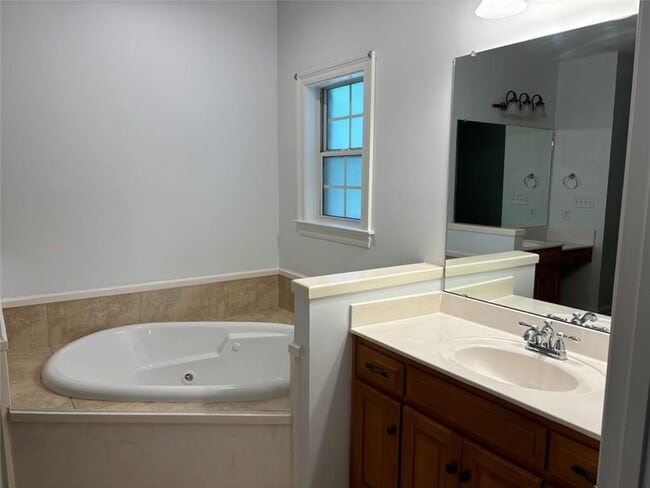 Photo - 7893 Park Pl Dr N