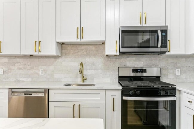 Building Photo - 7000 JFK Blvd E Unit 36F