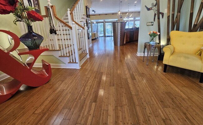 Photo - Luxury Private Suite in Allendale – Furnished & All-Inclusive Unidad Private Room for Rent