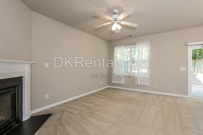 Photo - 4102 Dahlgreen Way