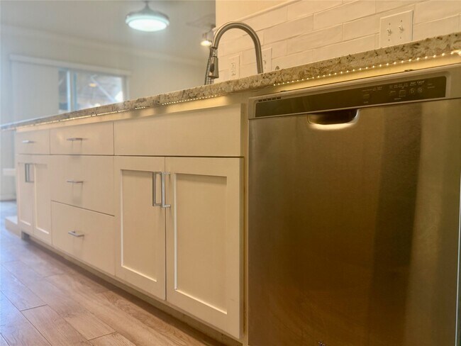 Photo - 5800 Lumberdale Rd Unit 89