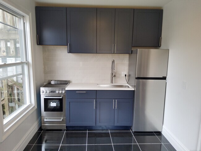 Photo - 347 Alden Ave Unit 3