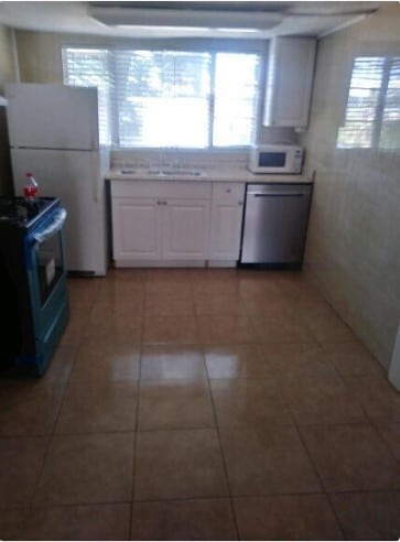 Building Photo - 1935 W Walnut St