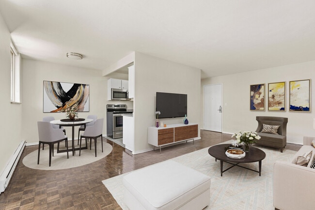 Photo - Lynnwood Place