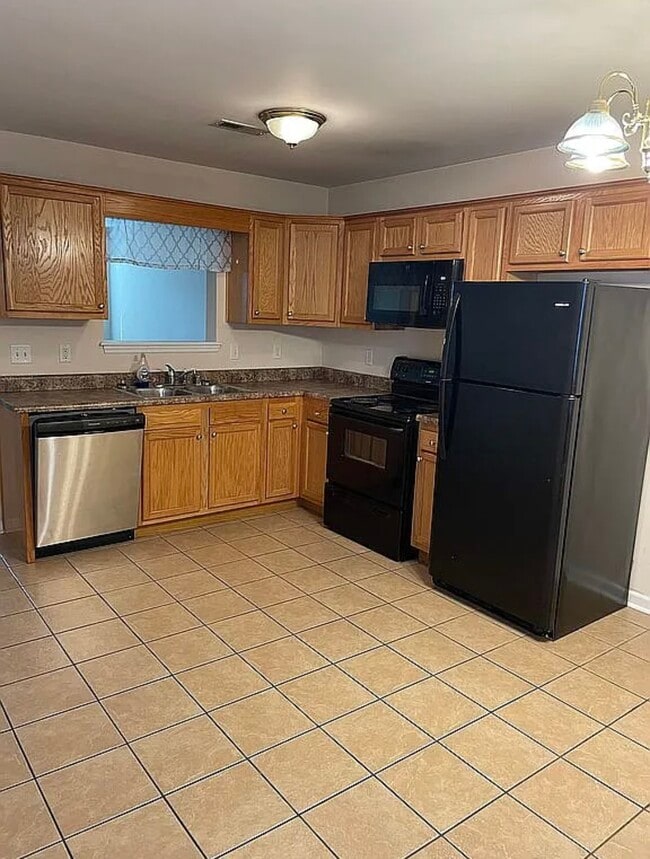 Kitchen - 1040 Autumn Leaf Dr Unit #3
