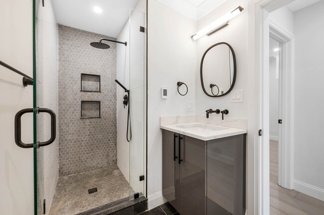 Photo - 1430 Columbia Rd Unit 1