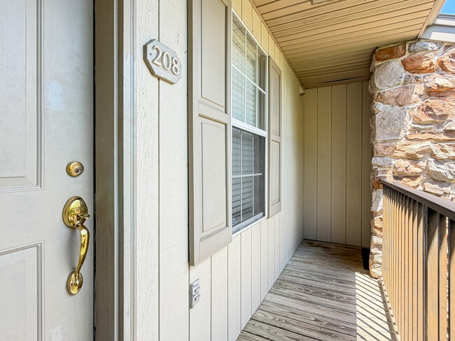 Photo - 208 Greenview Dr Unit #208