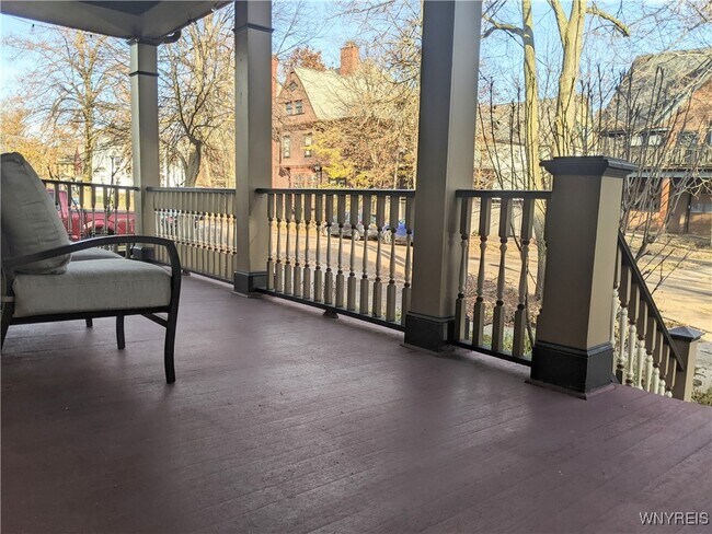 Photo - 366 Ashland Ave