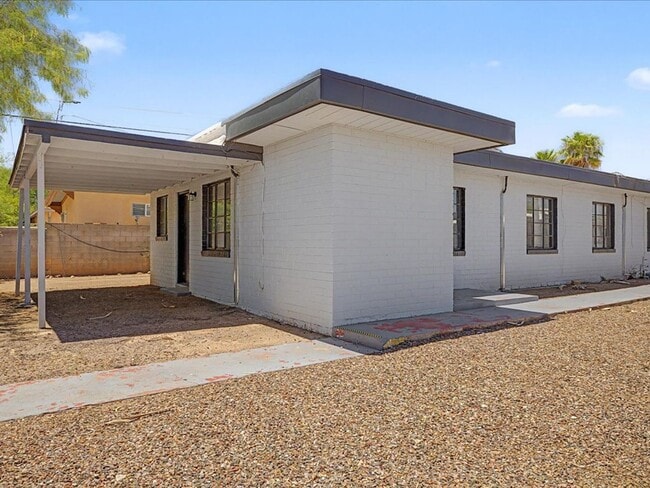 Photo - Cozy & Modern 2-Bedroom Home