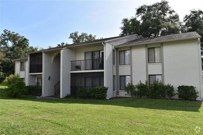 Building Photo - 2522 Pine Ridge Way S Unit C2 Rental