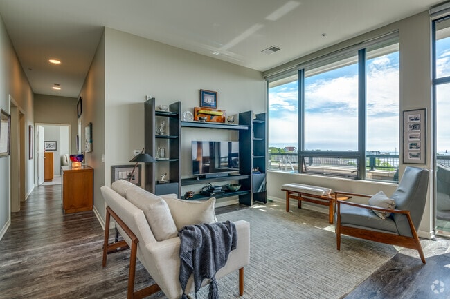 2 BR, 2 BA - 1,506SF