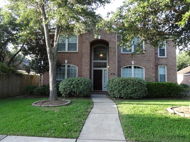 Building Photo - 141 S Laguna Pointe Dr