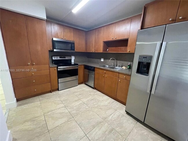 Photo - 16481 Blatt Blvd Unit 102