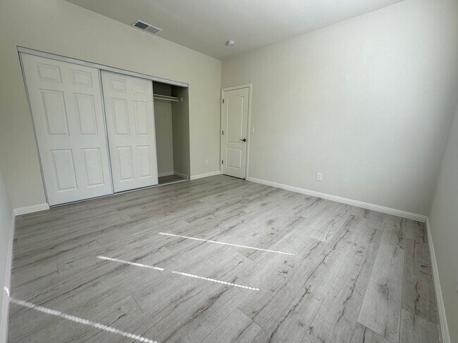 Photo - Gorgeous 7 Bed, 3.5 Bath Upgraded Corner l...