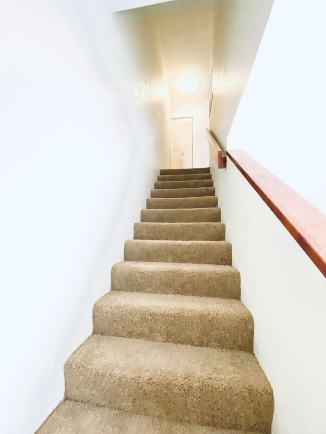 Photo - SIGN A LEASE BY MARCH 1ST AND RECEIVE HALF OFF FIRST MONTHS RENT!!!