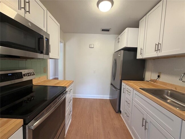 Photo - 3815 W De Leon St