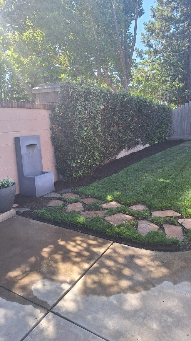 Photo - 10422 Donner Ave