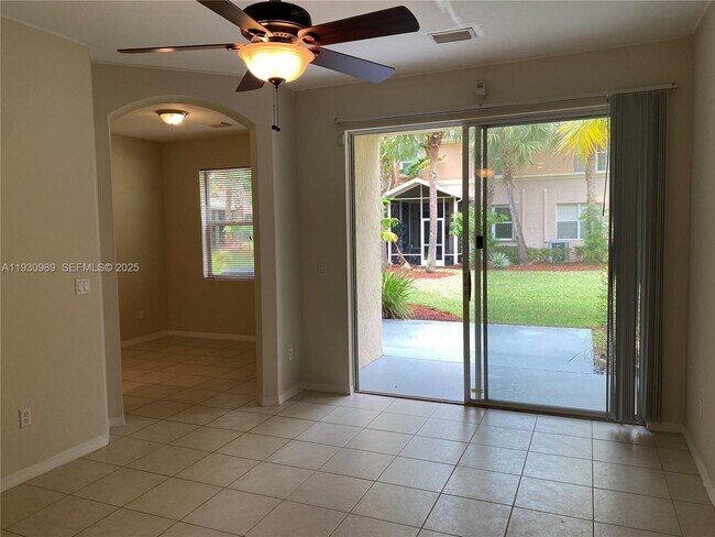 112 Wakulla Springs Way