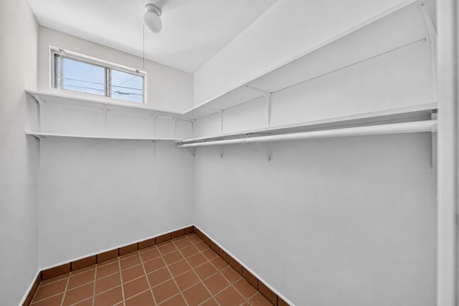 19 19th Ave Unit 1