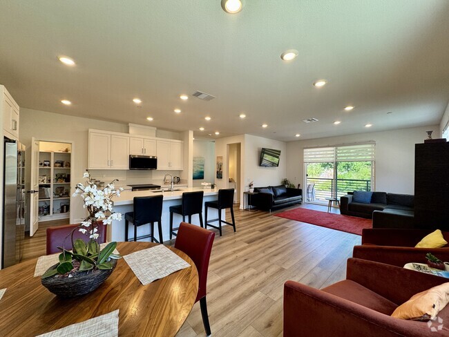 Building Photo - 12012 Riley Ln Rental